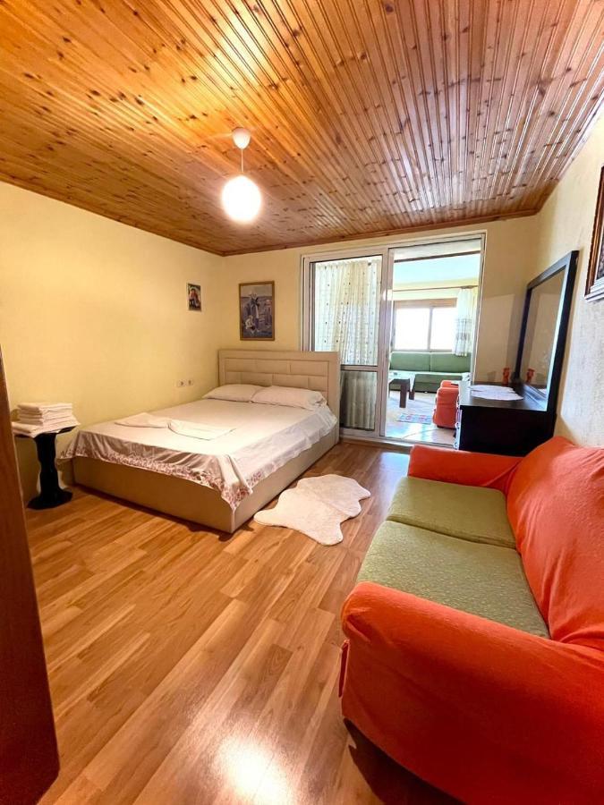 Blue Guesthouse Gjirokastër 외부 사진