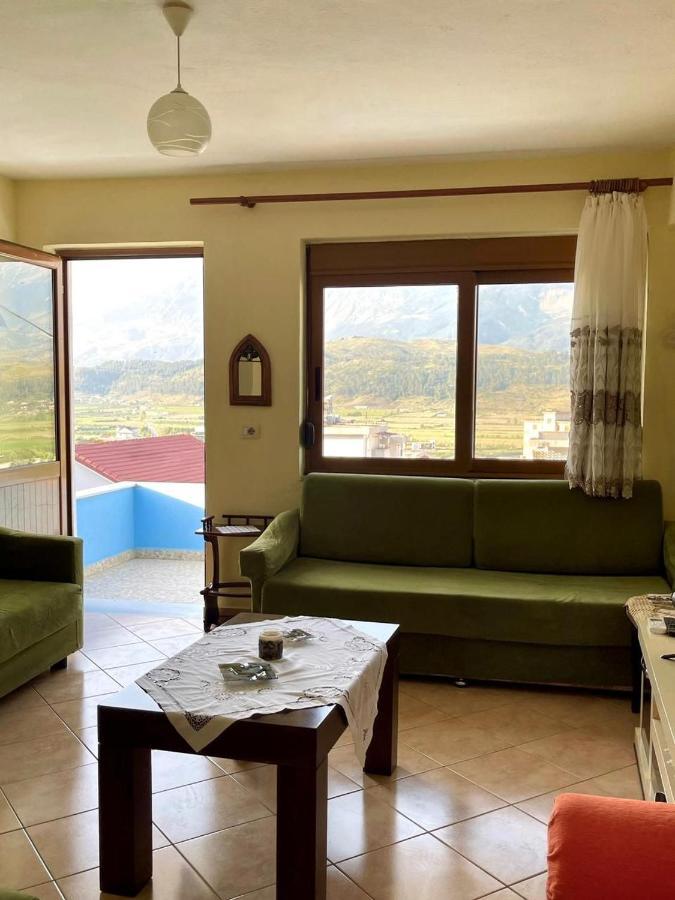 Blue Guesthouse Gjirokastër 외부 사진