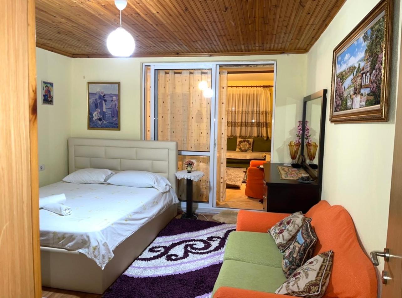 Blue Guesthouse Gjirokastër 외부 사진