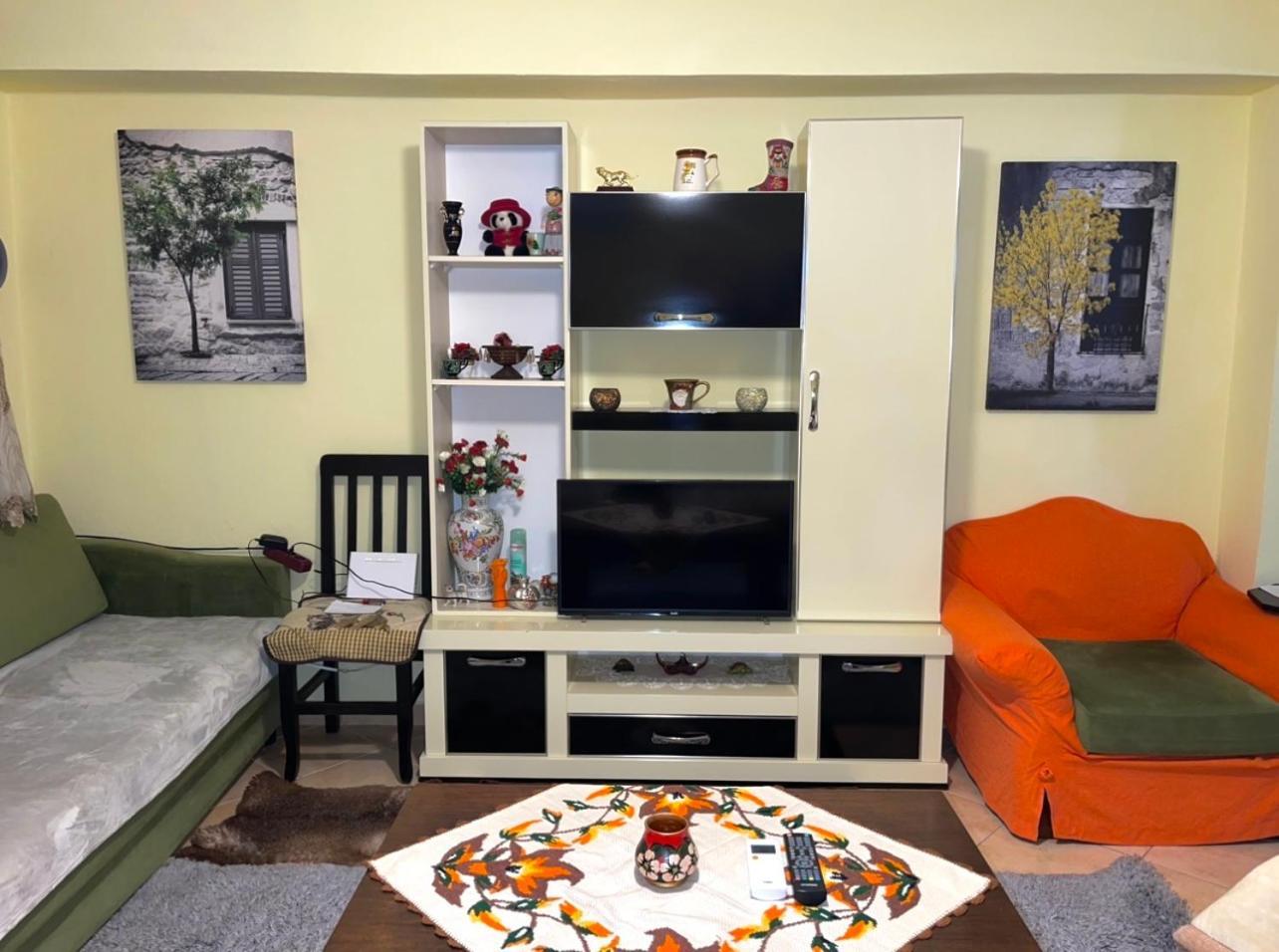 Blue Guesthouse Gjirokastër 외부 사진